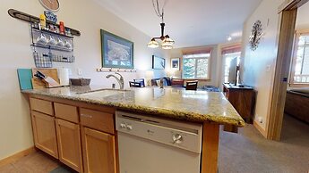 Sunstone 127 Modern Condo At Sunstone Lodge with Great Complex Ameniti
