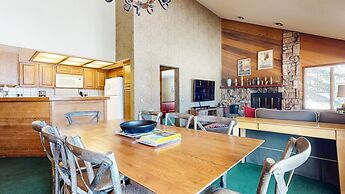 Sierra Megeve 8 Cozy Yet Spacious Condo, Just A Short Walk To Canyon L