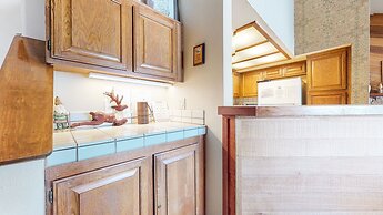 Sierra Megeve 8 Cozy Yet Spacious Condo, Just A Short Walk To Canyon L