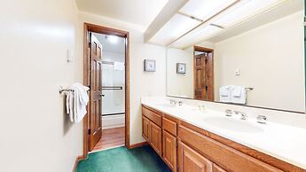 Sierra Megeve 8 Cozy Yet Spacious Condo, Just A Short Walk To Canyon L