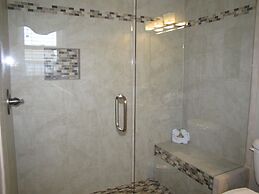 Windancer Cottages by Crystal Waters