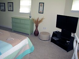 Windancer Cottages by Crystal Waters