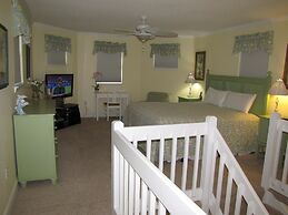 Windancer Cottages by Crystal Waters