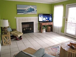 Windancer Cottages by Crystal Waters