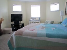 Windancer Cottages by Crystal Waters