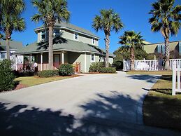 Windancer Cottages by Crystal Waters