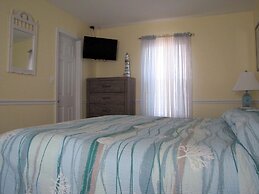 Windancer Cottages by Crystal Waters