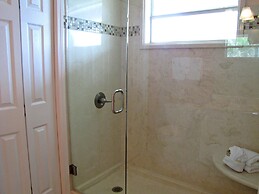 Windancer Cottages by Crystal Waters