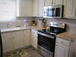 Windancer Cottages by Crystal Waters