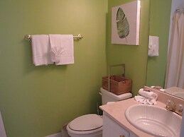 Windancer Cottages by Crystal Waters