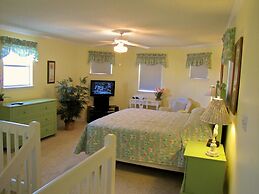 Windancer Cottages by Crystal Waters