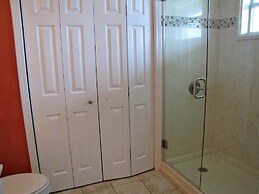 Windancer Cottages by Crystal Waters