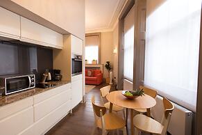 Emperors Gate Residence by Allô Housing