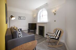 Emperors Gate Residence by Allô Housing