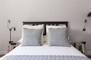 Emperors Gate Residence by Allô Housing