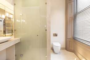 Emperors Gate Residence by Allô Housing