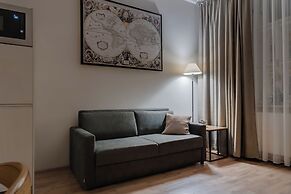 Louren Apartments