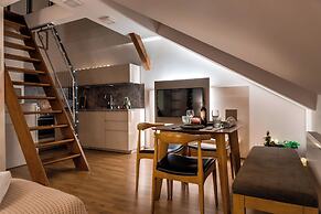 Louren Apartments