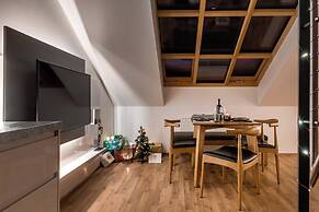 Louren Apartments