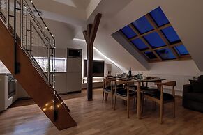 Louren Apartments