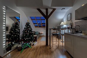 Louren Apartments