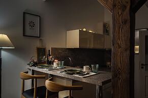 Louren Apartments
