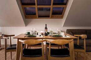 Louren Apartments