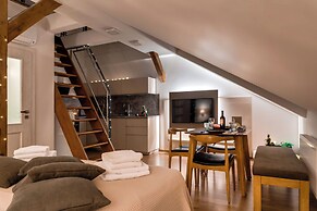 Louren Apartments