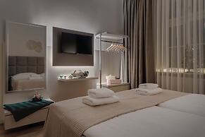 Louren Apartments