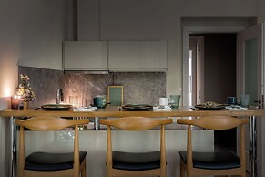 Louren Apartments