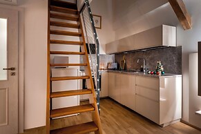 Louren Apartments