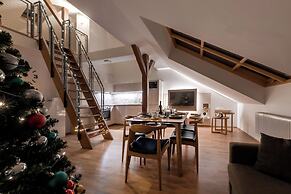 Louren Apartments