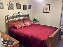 5 O'Clock Somewhere! WWH302 Apartment 2 New