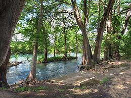 5 O'Clock Somewhere! WWH302 Apartment 2 New