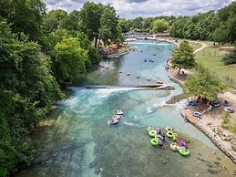 Good Times & Tan Lines WWi201 Apartment 2 New