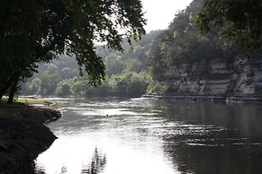 Guadalupe Bluffs RG 304 Apartment 3 New