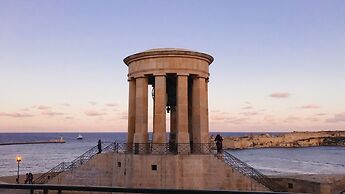 Valletta Luxury Harbour View