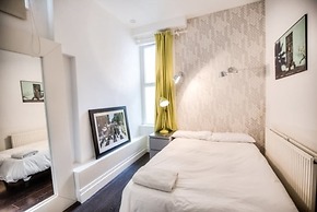 Eson2 - The Abbey Road Gem Apartment