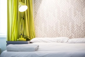 Eson2 - The Abbey Road Gem Apartment