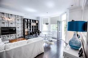 Eson2 - The Abbey Road Gem Apartment