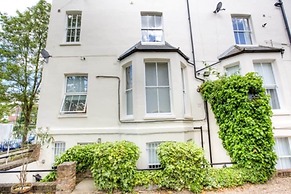 Eson2 - The Abbey Road Gem Apartment