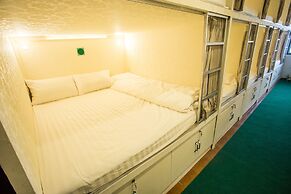 Green Box Hotel - Hostel