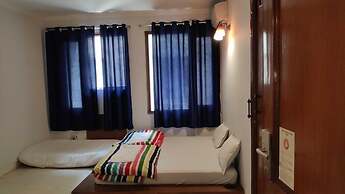 Madpackers Delhi - Hostel