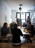 Madpackers Delhi - Hostel