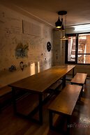 Madpackers Delhi - Hostel