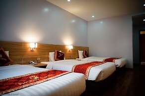 Phoenix 3 International Hotel