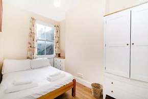 Simon Apartment - London Launchpad