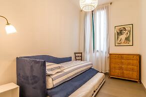 Saint Mark's Basilica in 200 meters