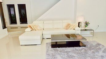 3 Bedroom Private Pool Villa Flora