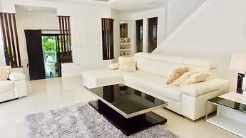 3 Bedroom Private Pool Villa Flora